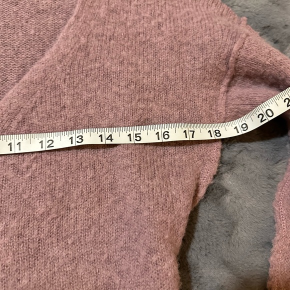 Free People V neck Sweater - Picture 5 of 5